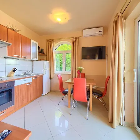 Apartment 50m Distant From The Sea *