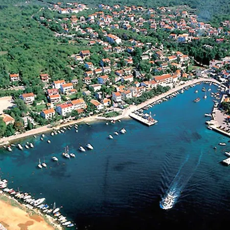 50m Distant From The Sea Apartment Malinska