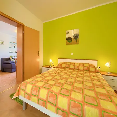 Apartment 50m Distant From The Sea Malinska