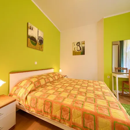 50m Distant From The Sea * Malinska