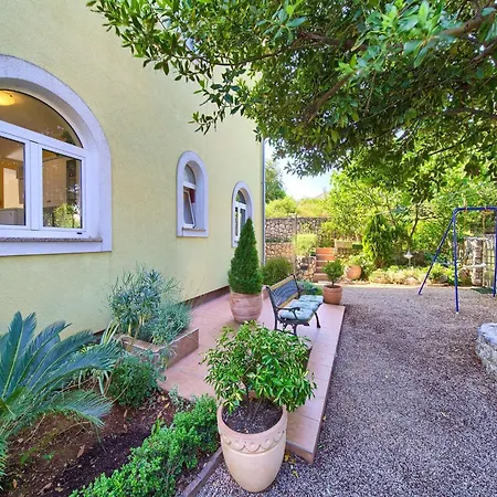 50m Distant From The Sea * Malinska